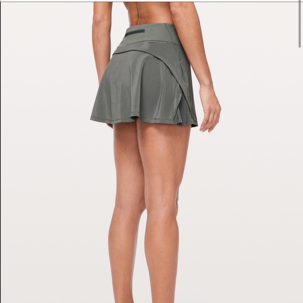 Lululemon Play off the Pleats Skirt